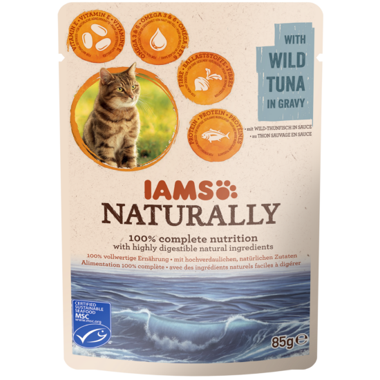 IAMS Naturally nedves táp felnőtt macskáknak vadon élő tonhallal szaftban 85g