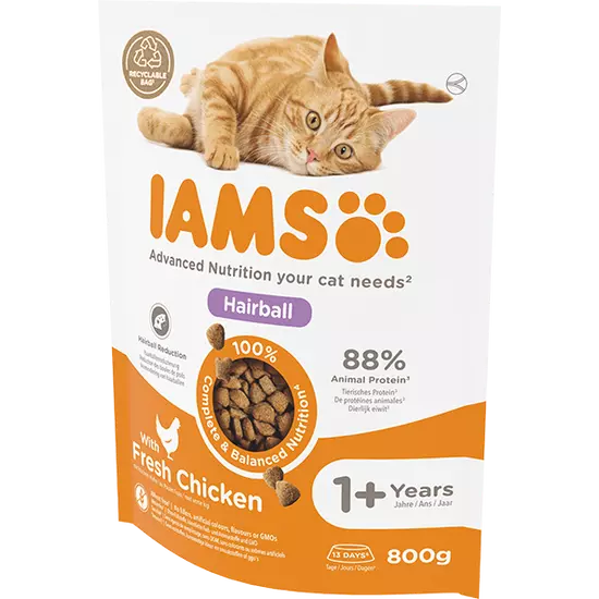 IAMS Advanced Nutrition szőrcsomó elleni száraz táp felnőtt macskáknak friss csirkével 800g