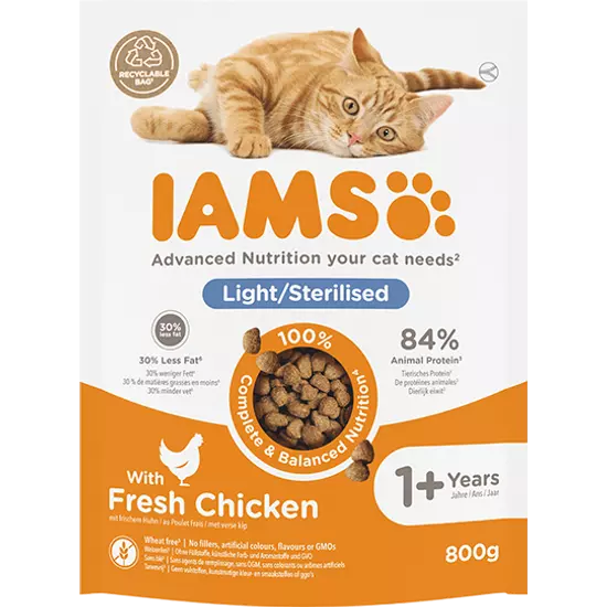 IAMS Advanced Nutrition zsírszegény macskatáp elhízásra hajlamos és sterilizált macskáknak friss csirkével 800g
